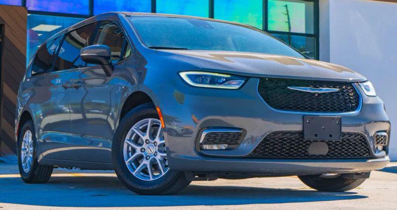 2023 Chrysler Pacifica Touring L