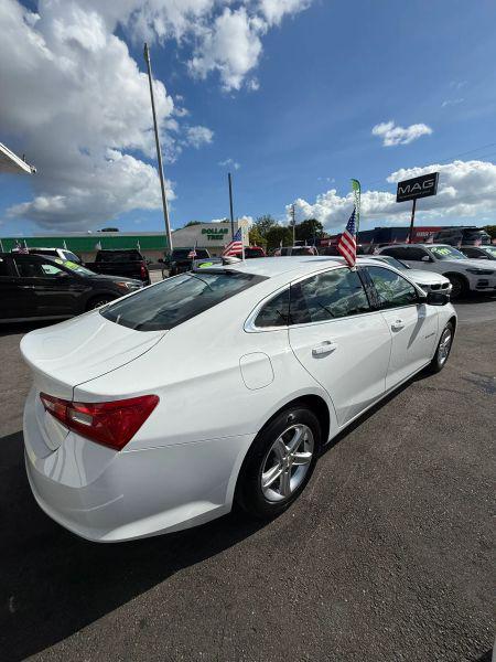 2024 Chevrolet Malibu FWD 1FL