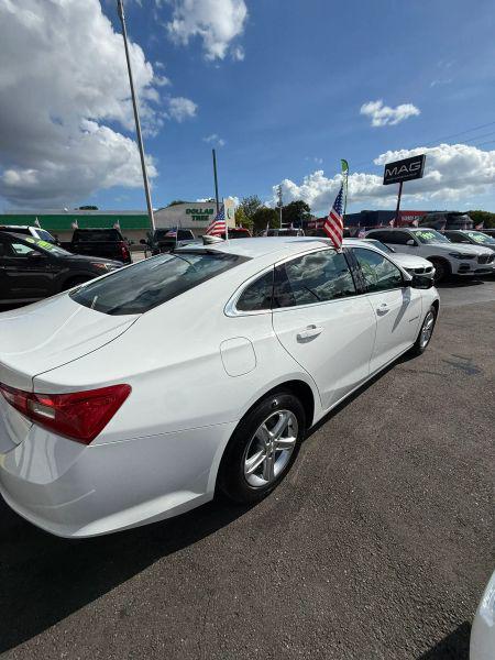 2024 Chevrolet Malibu FWD 1FL