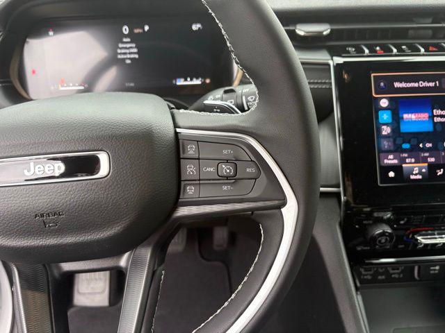 2025 Jeep Grand Cherokee Laredo X 4x2