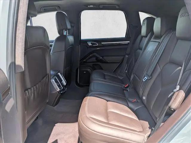 2016 Porsche Cayenne GTS