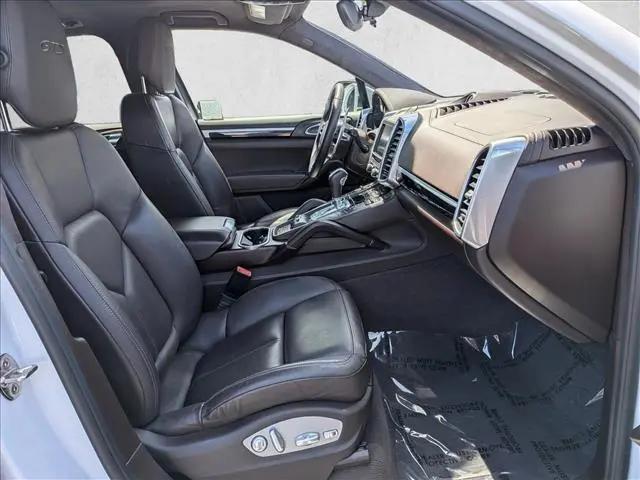 2016 Porsche Cayenne GTS