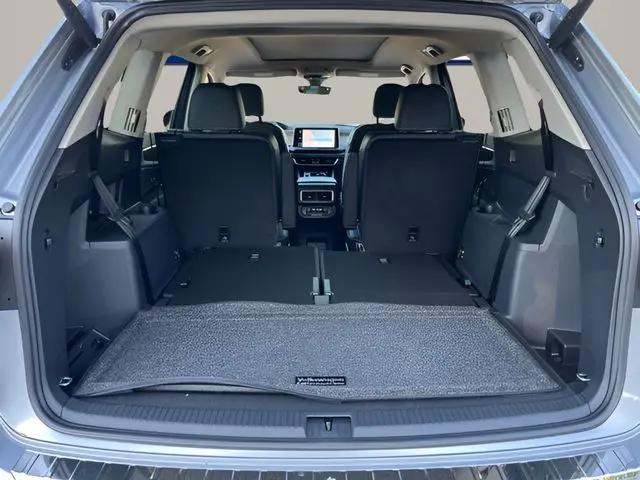 2026 Volkswagen Atlas SE with Technology