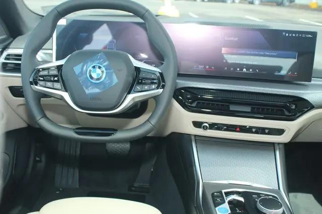 2026 BMW i4 eDrive40