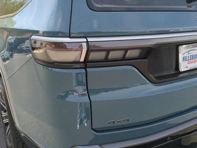 2026 Jeep Grand Wagoneer L 4x4