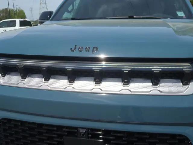 2026 Jeep Grand Wagoneer L 4x4