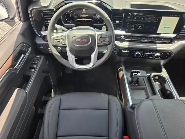 2026 GMC Sierra 1500 Crew Cab, Short Bed, SLT, 4WD