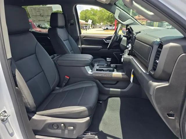 2026 GMC Sierra 1500 Crew Cab, Short Bed, SLT, 4WD