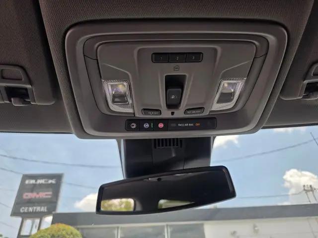 2026 GMC Sierra 1500 Crew Cab, Short Bed, SLT, 4WD