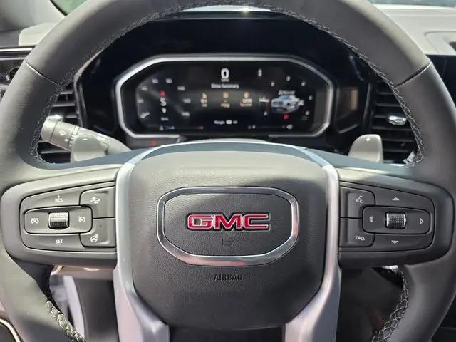 2026 GMC Sierra 1500 Crew Cab, Short Bed, SLT, 4WD