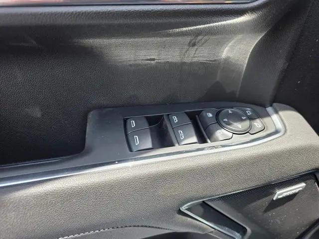 2026 GMC Sierra 1500 Crew Cab, Short Bed, SLT, 4WD