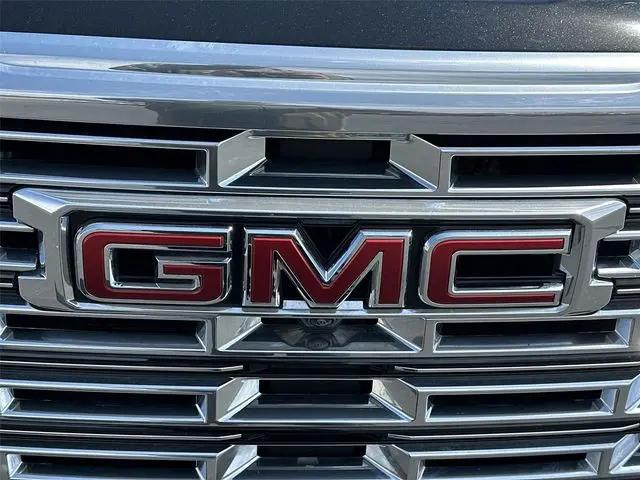 2024 GMC Acadia AWD Denali