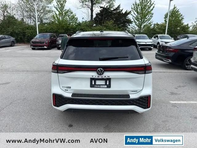 2026 Volkswagen Tiguan SE R-Line Black