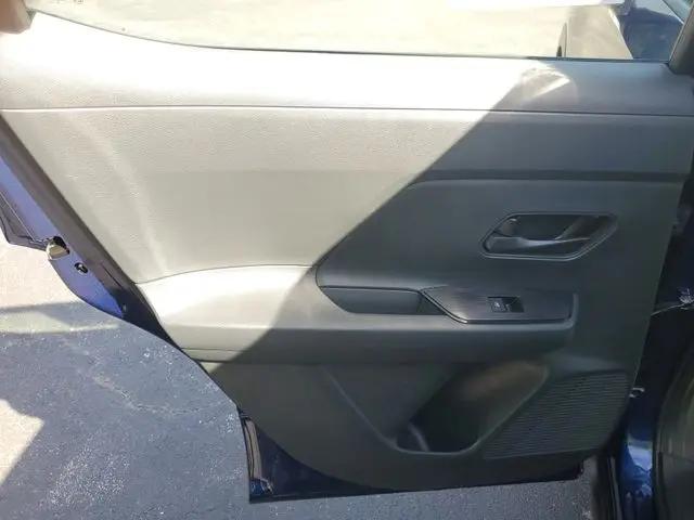2025 Nissan Kicks S FWD