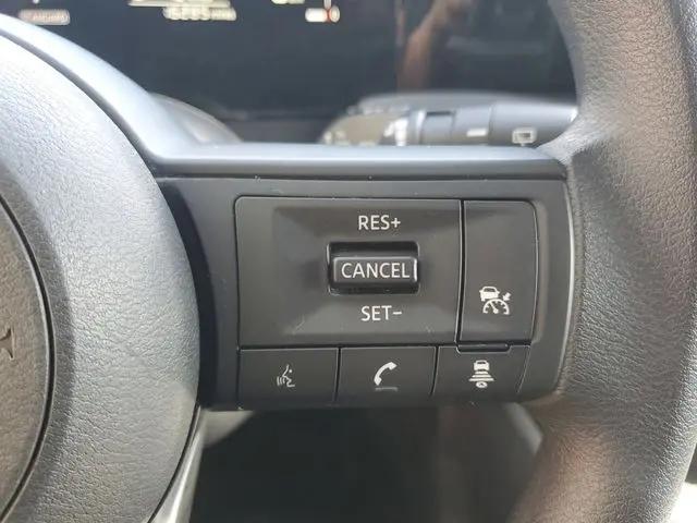 2025 Nissan Kicks S FWD