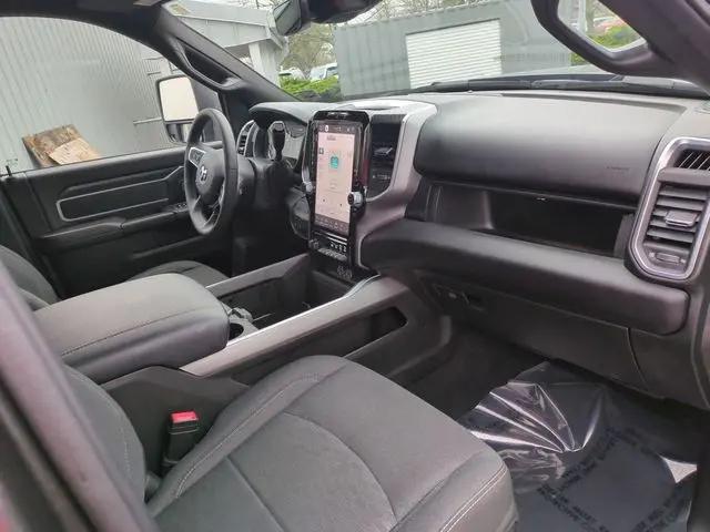 2025 Ram 3500 Big Horn Crew Cab 4x4 6'4" Box