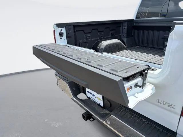 2026 Chevrolet Silverado 1500 4WD Crew Cab Short Bed LTZ