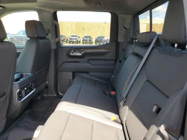 2026 GMC Sierra 1500 Crew Cab, Short Bed, SLT, 4WD