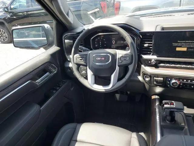 2026 GMC Sierra 1500 Crew Cab, Short Bed, SLT, 4WD