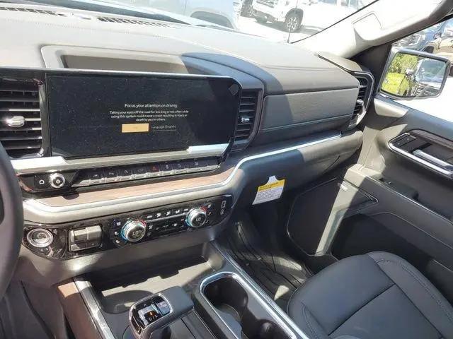 2026 GMC Sierra 1500 Crew Cab, Short Bed, SLT, 4WD