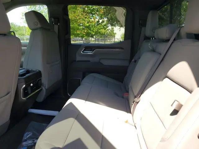 2026 GMC Sierra 1500 Crew Cab, Short Bed, SLT, 4WD