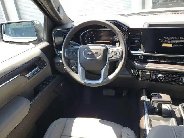 2026 GMC Sierra 1500 Crew Cab, Short Bed, SLT, 4WD