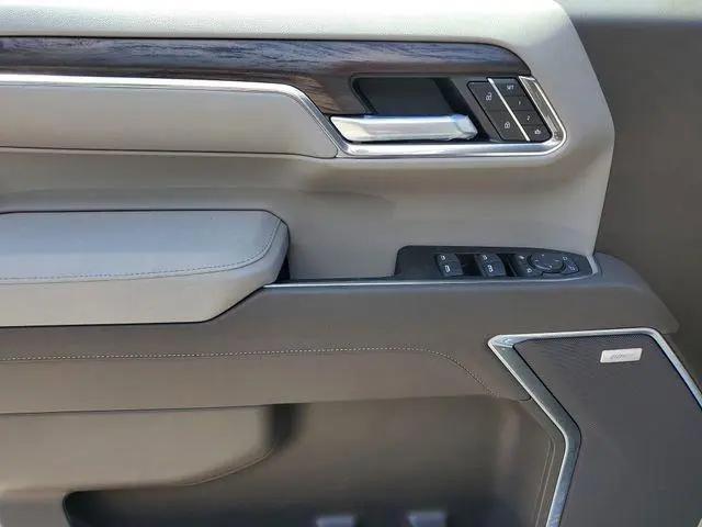 2026 GMC Sierra 1500 Crew Cab, Short Bed, SLT, 4WD