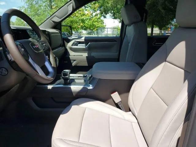 2026 GMC Sierra 1500 Crew Cab, Short Bed, SLT, 4WD