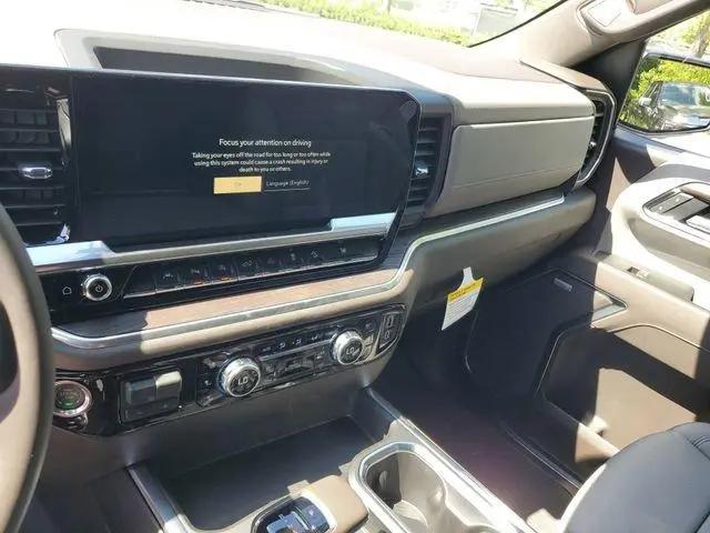 2026 GMC Sierra 1500 Crew Cab, Short Bed, SLT, 4WD