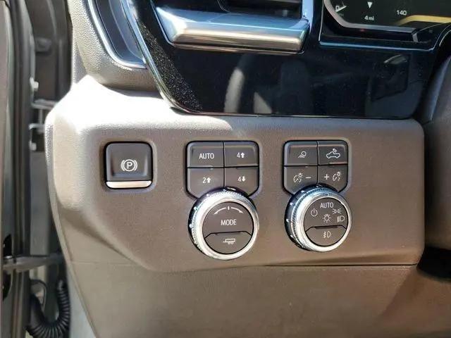 2026 GMC Sierra 1500 Crew Cab, Short Bed, SLT, 4WD