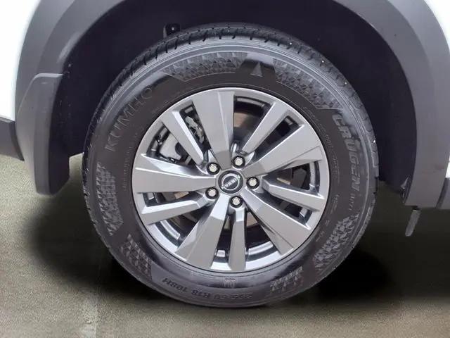 2024 Nissan Pathfinder SV 4WD