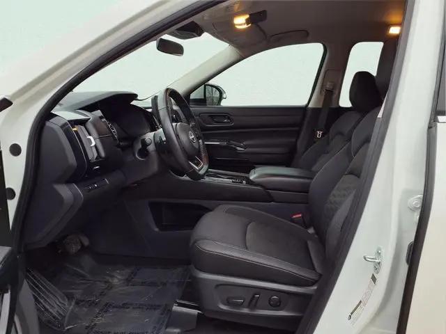 2024 Nissan Pathfinder SV 4WD