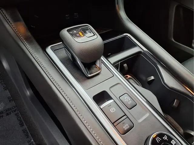 2024 Nissan Pathfinder SV 4WD