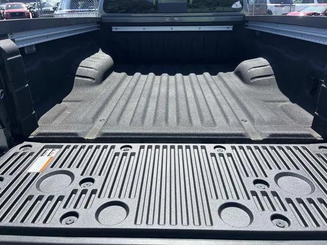 2026 Nissan Frontier Crew Cab Long Bed SV 4x4
