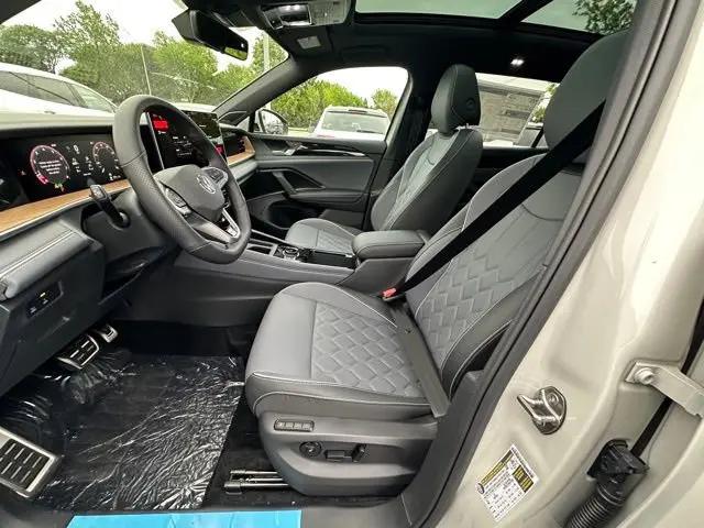 2026 Volkswagen Tiguan SEL R-Line Turbo