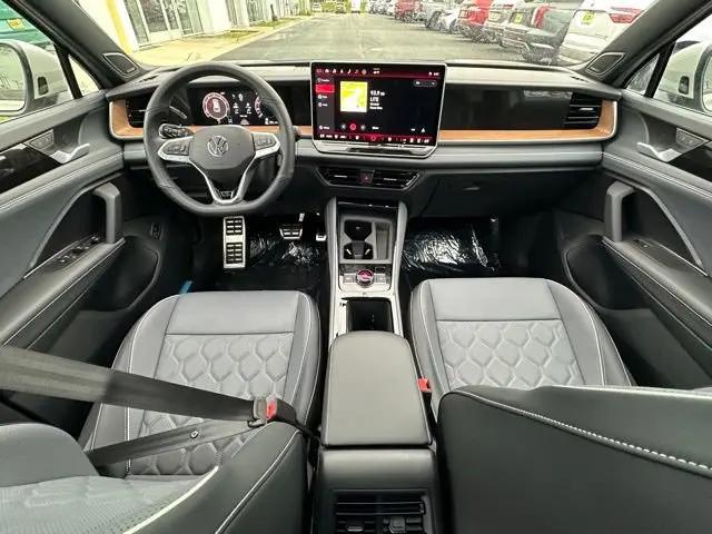 2026 Volkswagen Tiguan SEL R-Line Turbo