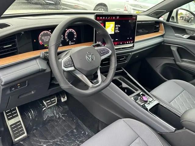 2026 Volkswagen Tiguan SEL R-Line Turbo