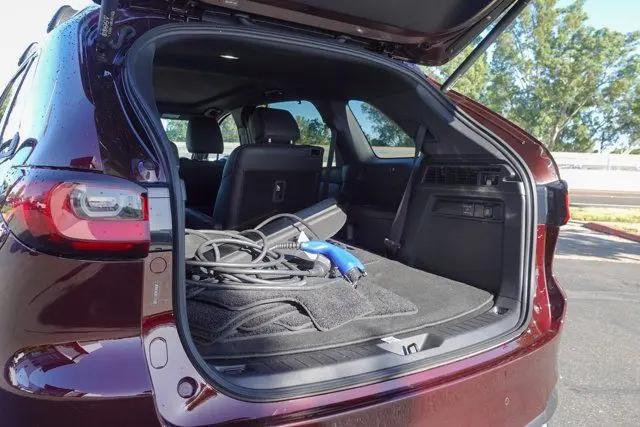2024 Mazda X-90 Premium Plus