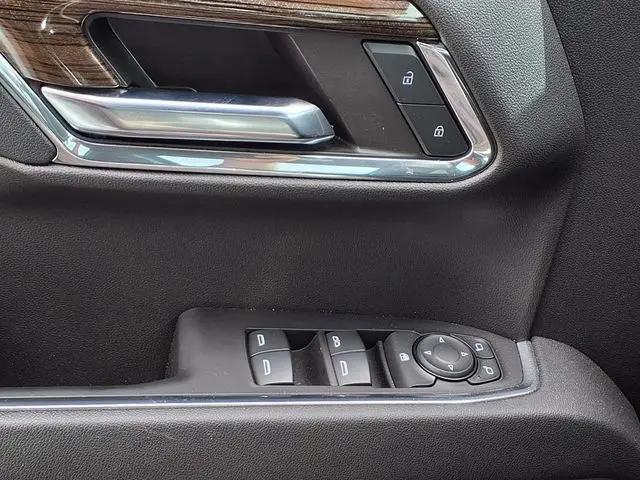 2024 Chevrolet Silverado 1500 4WD Crew Cab Short Bed LT Trail Boss
