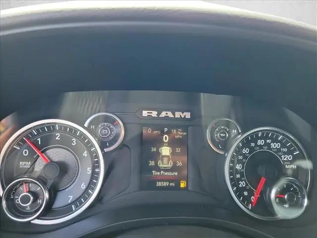 2023 Ram 1500 Big Horn Crew Cab 4x2 5'7" Box