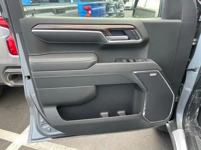 2026 Chevrolet Silverado 1500 4WD Crew Cab Standard Bed LT Trail Boss