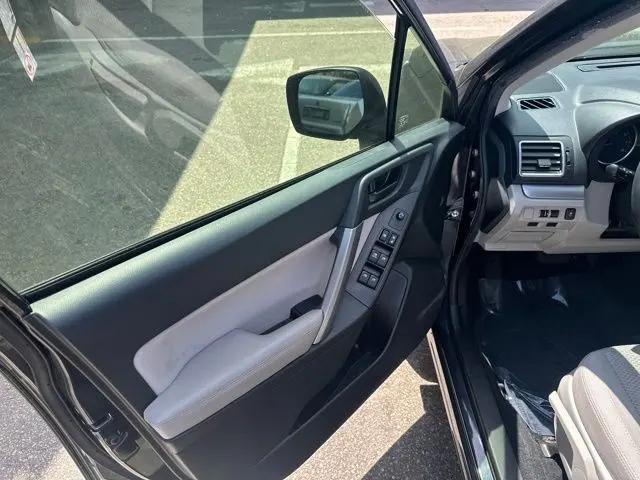 2016 Subaru Forester 2.5i