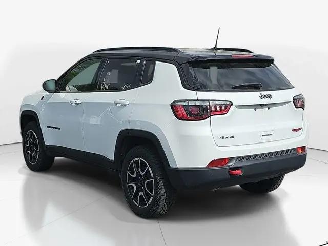 2025 Jeep Compass Trailhawk 4x4