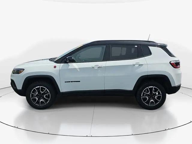 2025 Jeep Compass Trailhawk 4x4