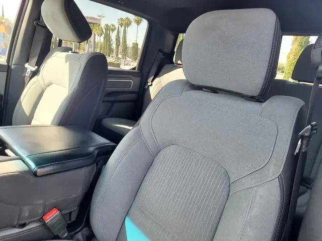 2022 Ram 1500 Big Horn Crew Cab 4x2 5'7" Box