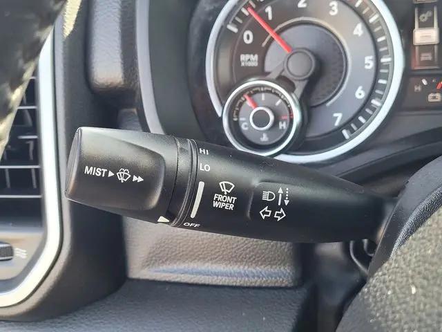 2022 Ram 1500 Big Horn Crew Cab 4x2 5'7" Box