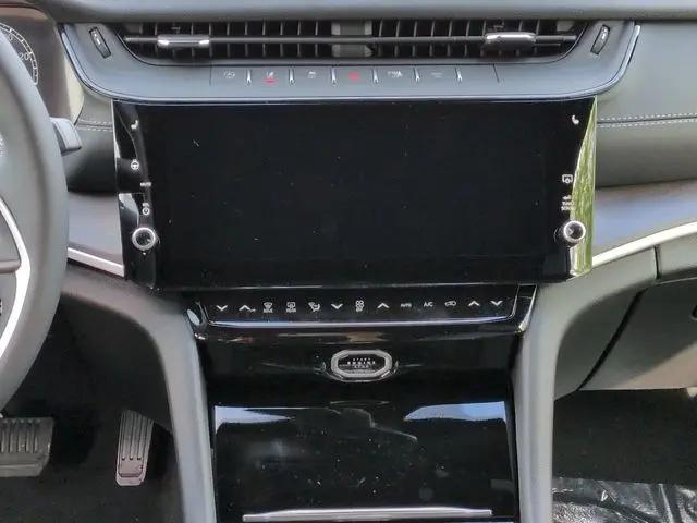 2026 Jeep Grand Cherokee L Altitude 4x2