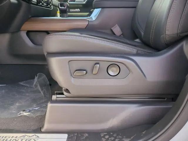 2026 Chevrolet Silverado 1500 4WD Crew Cab Short Bed High Country