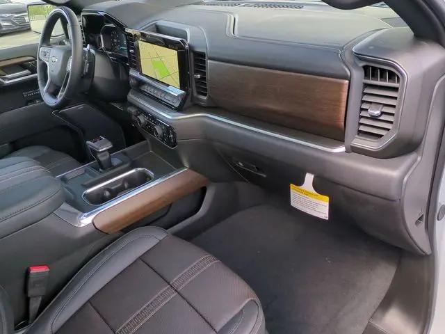 2026 Chevrolet Silverado 1500 4WD Crew Cab Short Bed High Country