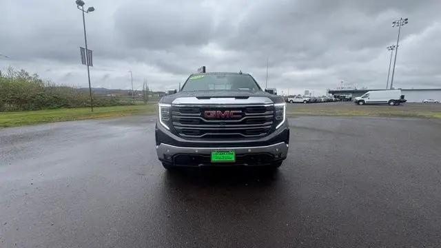 2024 GMC Sierra 1500 4WD Crew Cab Short Box SLT